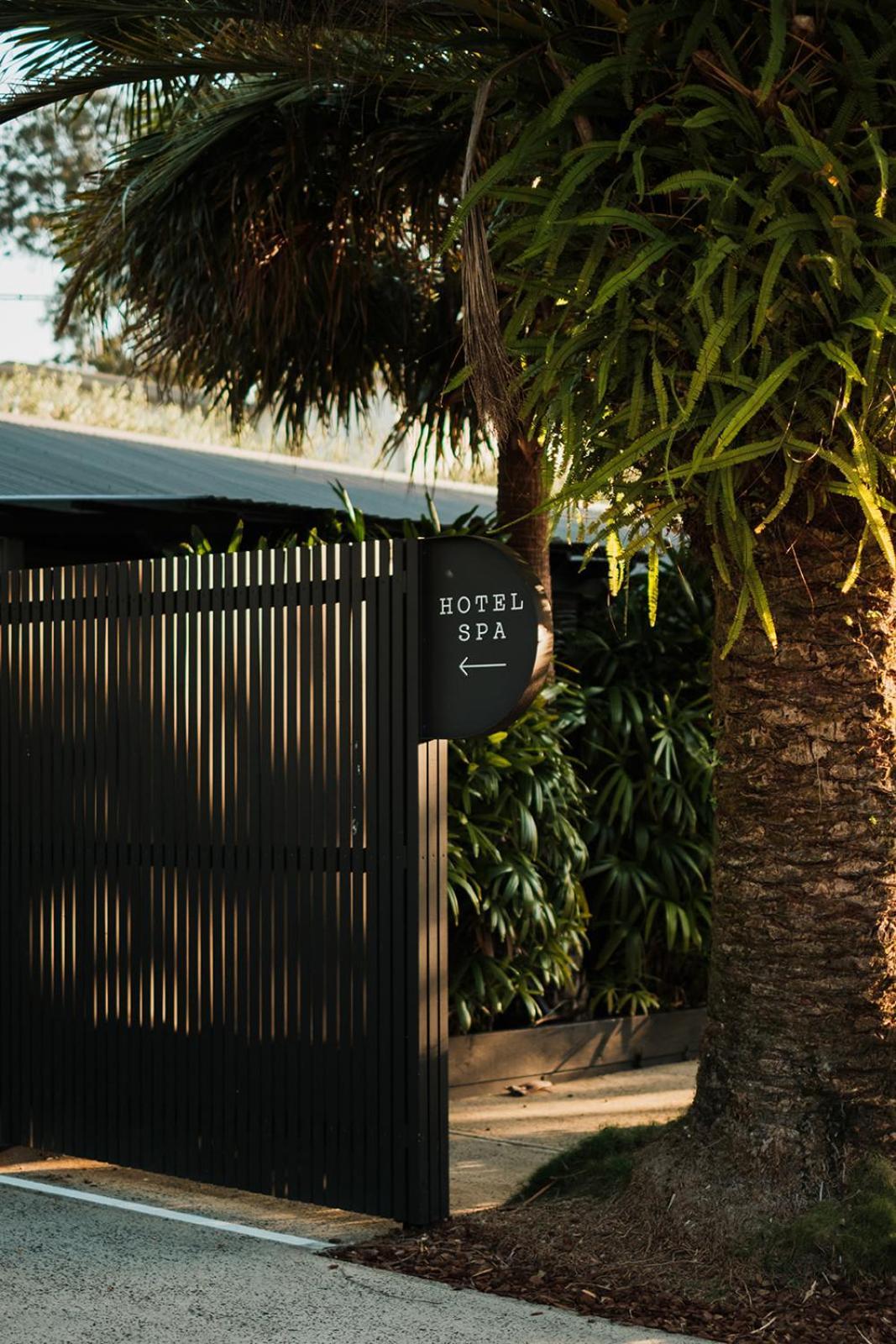 Hotel The Bower Byron Bay Exterior foto